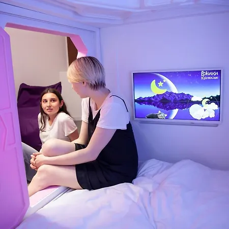 Hotel Cápsula Av-1 Capsule 2*