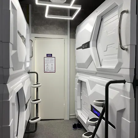 Av-1 Capsule Hotel a capsule Kiev