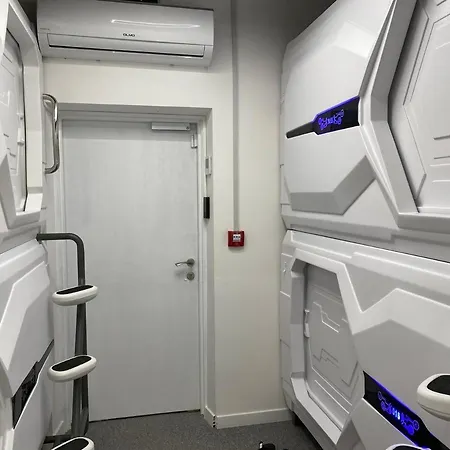 Hotel a capsule Av-1 Capsule 2*