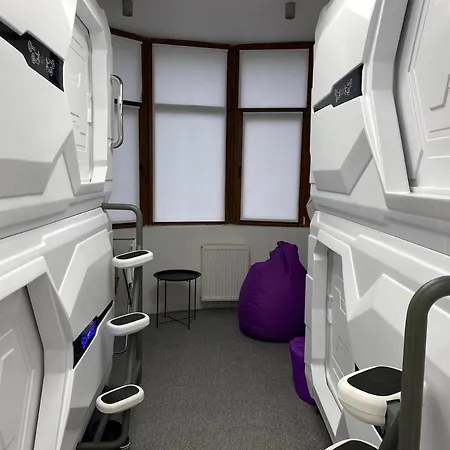 Hotel a capsule Av-1 Capsule