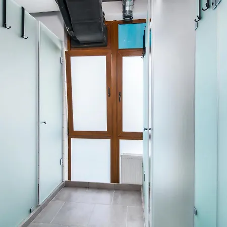 Av-1 Capsule Hotel a capsule Kiev